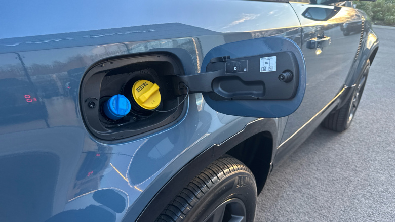 Land Rover Defender 3.0 D250 X-Dynamic SE 90 3dr Auto Diesel Estate